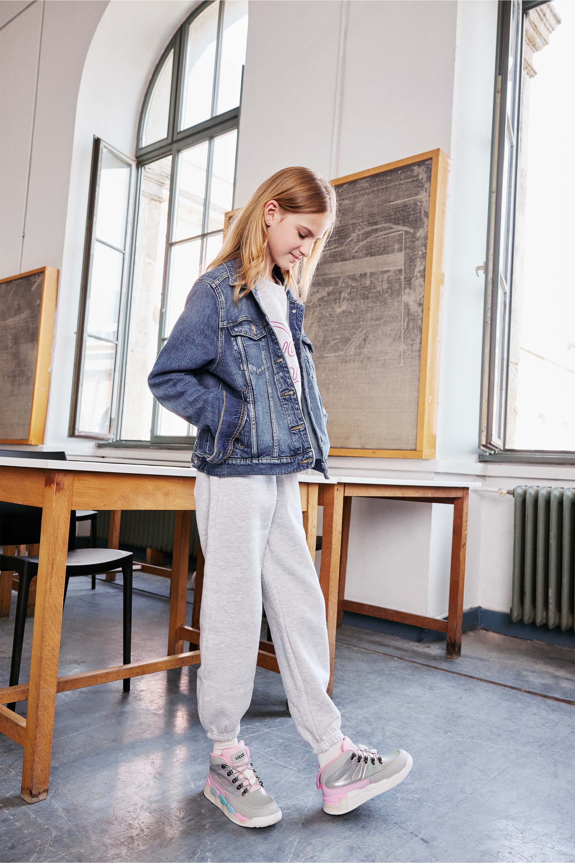 Vicco Ellen Işıklı Kız Okul Öncesi Gri Bot946.P24K.417-18 | Vicco