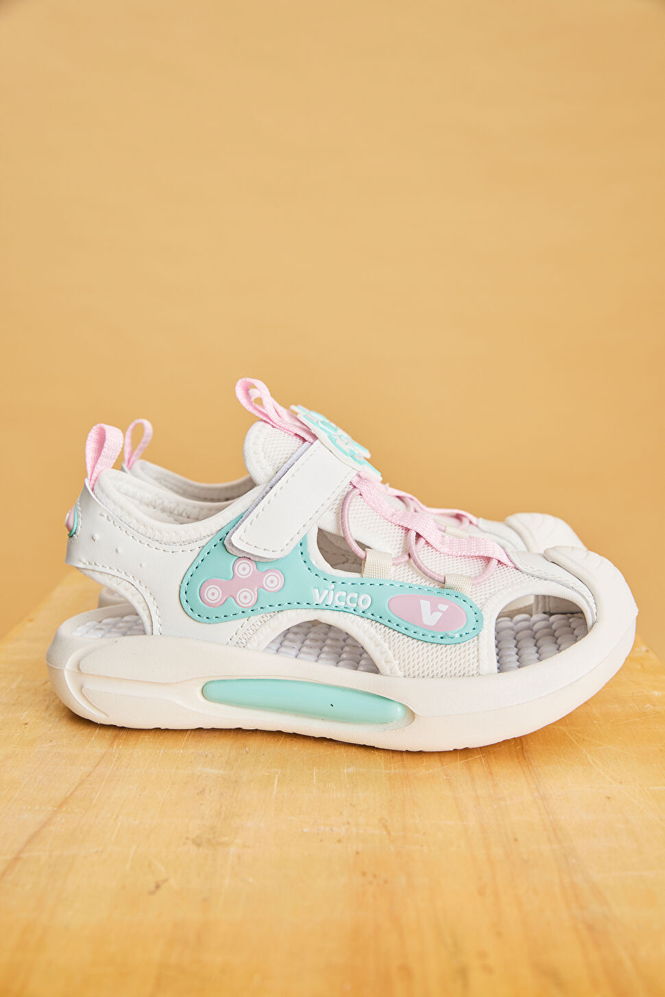 Vicco Rocket Işıklı Kız Okul Öncesi Beyaz Sandalet 332.P25Y.221-11 | Vicco