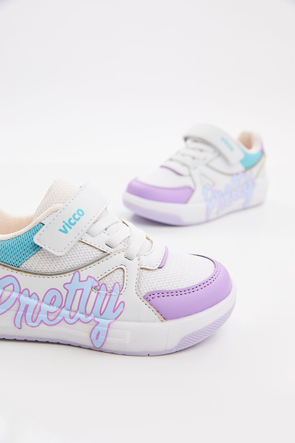 Vicco Pretty Işıklı Kız Okul Öncesi Beyaz Sneaker 220.P25Y.113-11 | Vicco