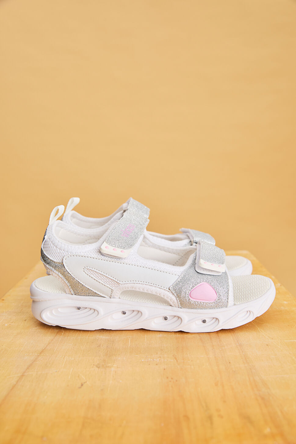 Vicco Roy Işıklı Kız Çocuk Beyaz Sandalet 332.F21Y.189-11 | Vicco